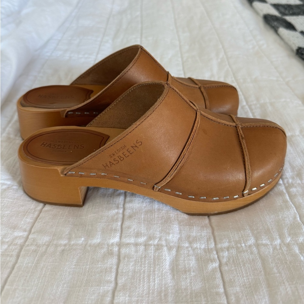 Swedish Hasbeens Rough Stitched Slipper Clog in Nature Size 37